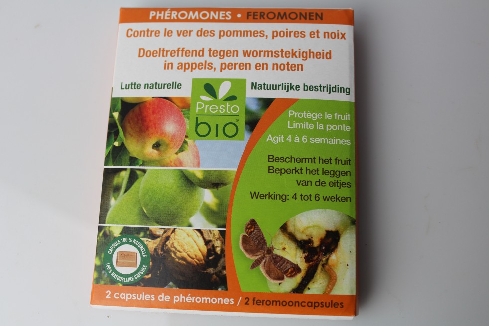 Phéromones contre le ver des pommes, poires et noix